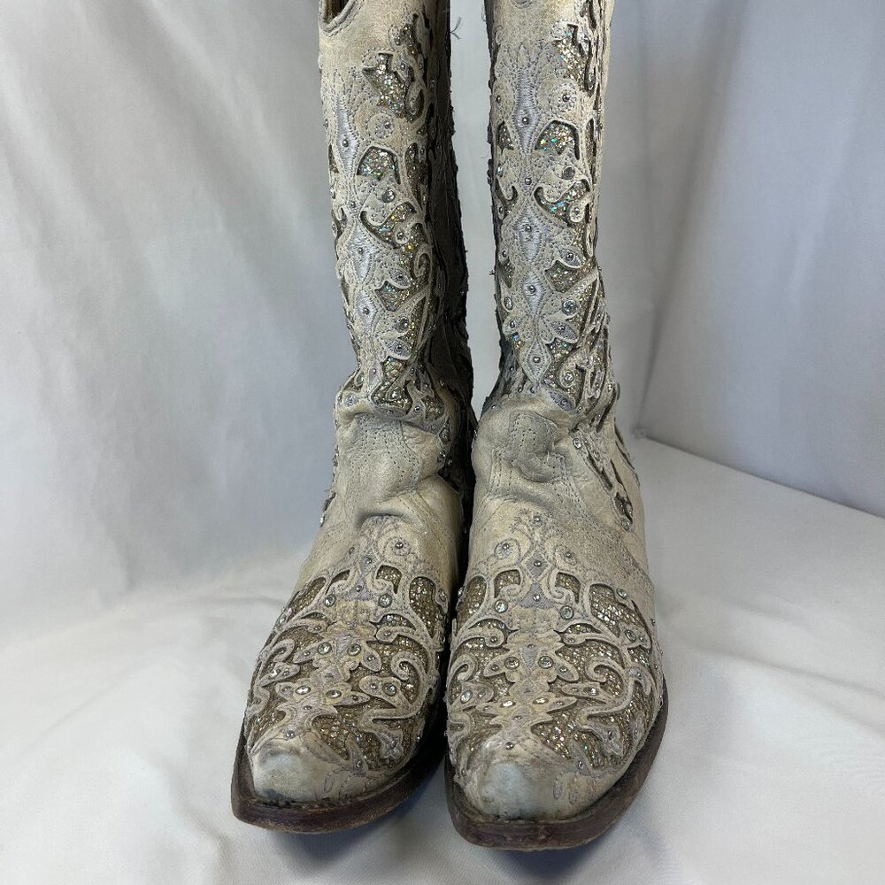 WOMEN'S WHITE GLITTERED INLAY AND CRYSTALS SNIP COWBOY BOOT 9M - Picture 1 of 16